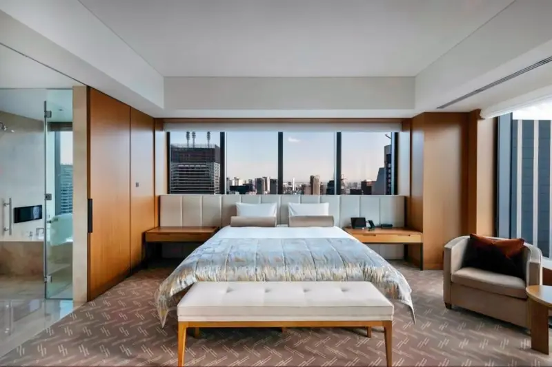 Corner Prestige Room