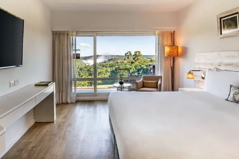 Deluxe Waterfall View Room
