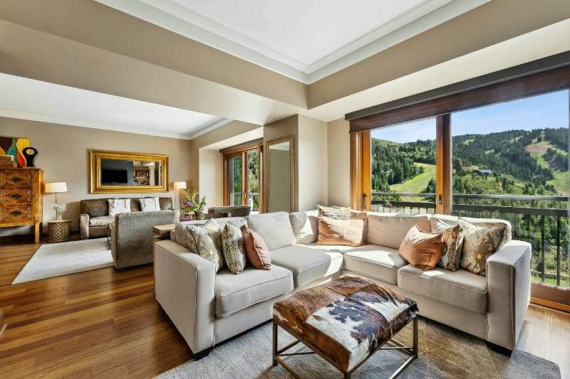 2 Bedroom Ambassador Residence
