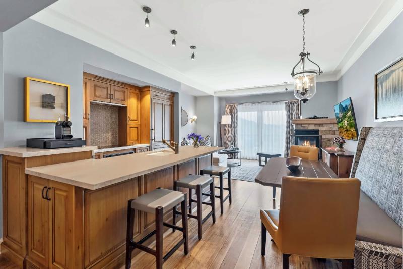 Family Valley View Suite