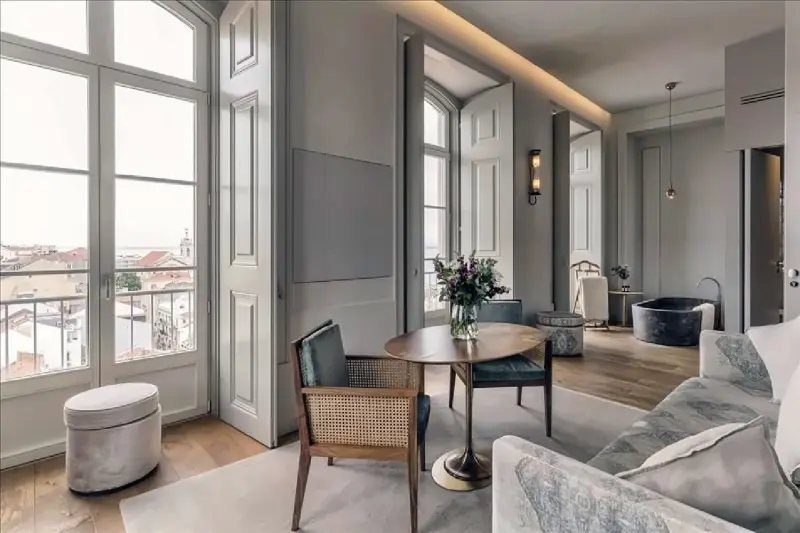 Premium Corner Suite