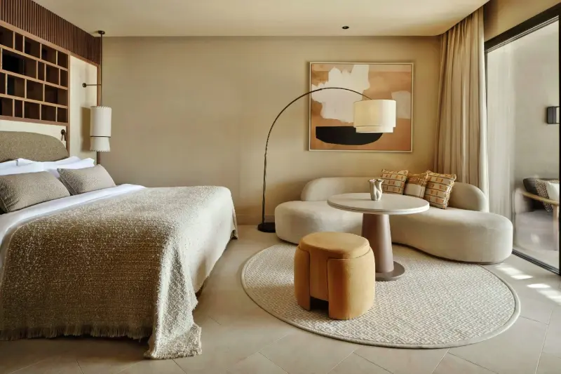 Eos Junior Inland View Suite