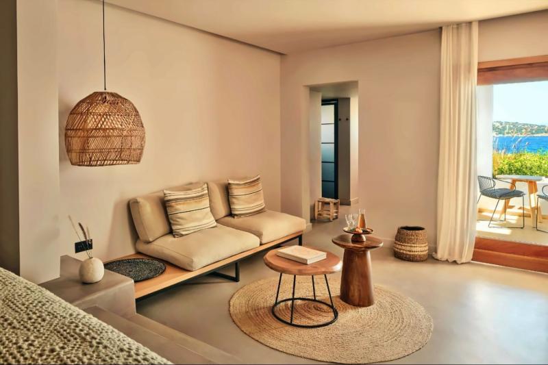 Superior Seafront Bungalow