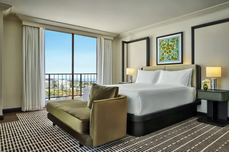 2 Bedroom Grand Skyline View Suite