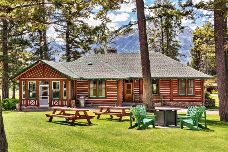 3 Bedroom Viewpoint Cabin