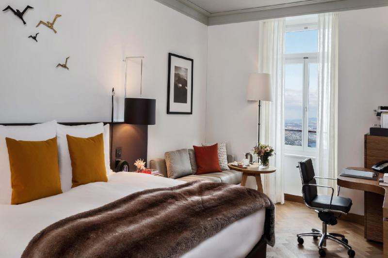 Heritage Lake View Prestige Room