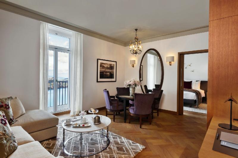 Heritage Lake View Suite