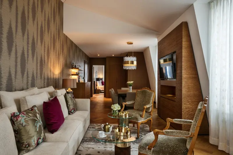 Heritage Lake View Prestige Suite