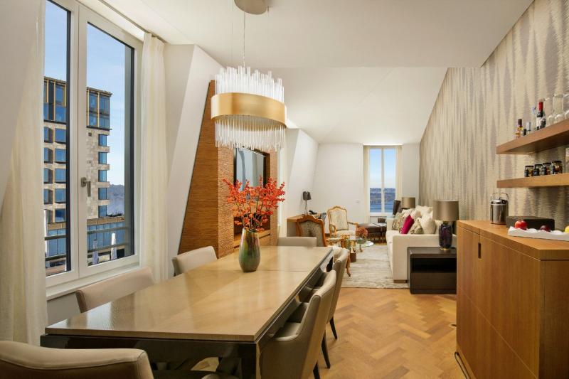 Heritage Lake View Prestige Suite