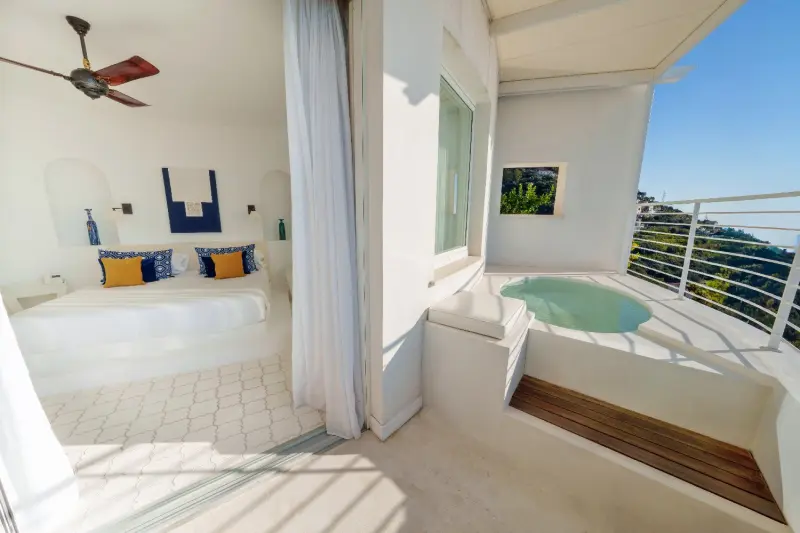 Corner Jacuzzi Terrace Suite