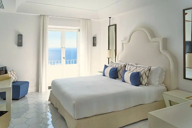 Deluxe Sea View Balcony Room
