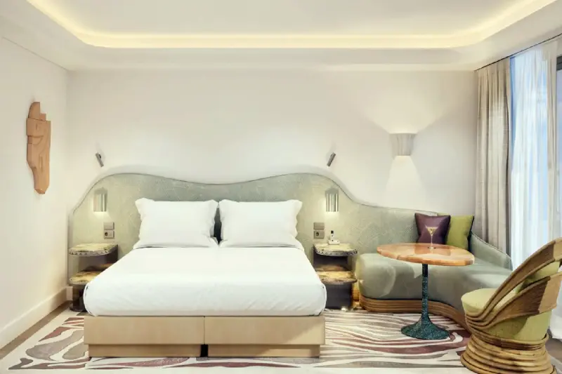 Standard Courtyard View Room