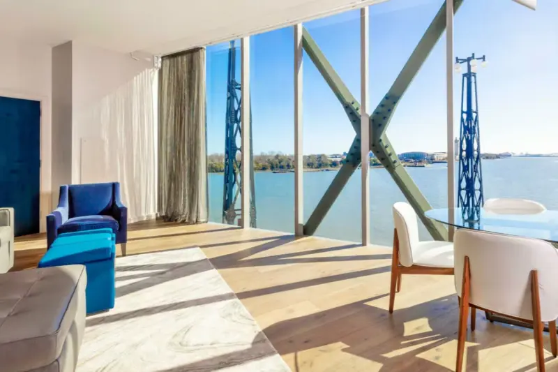 2 Bedroom Grand River View Family Suite