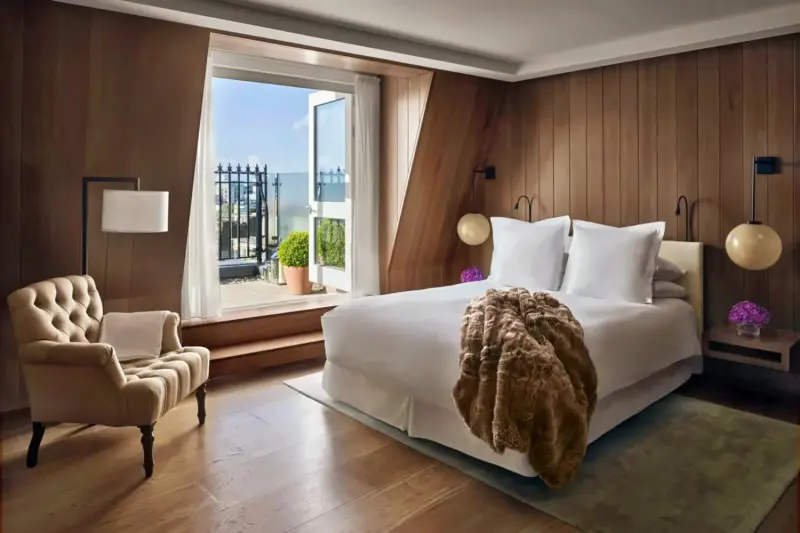 Premier Terrace Room