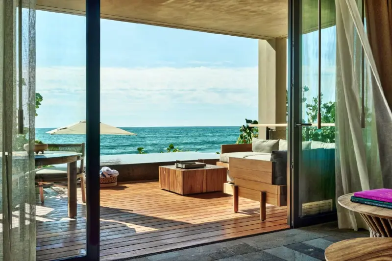 2 Bedroom Beachfront Suite