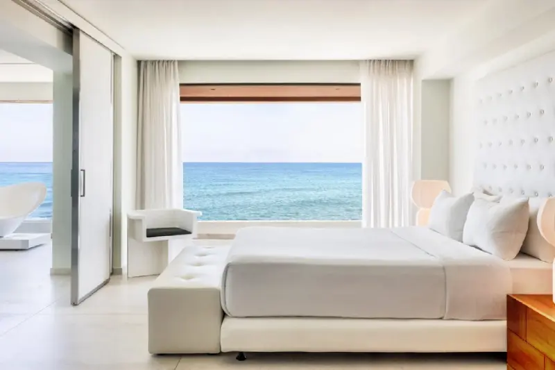 White Suite