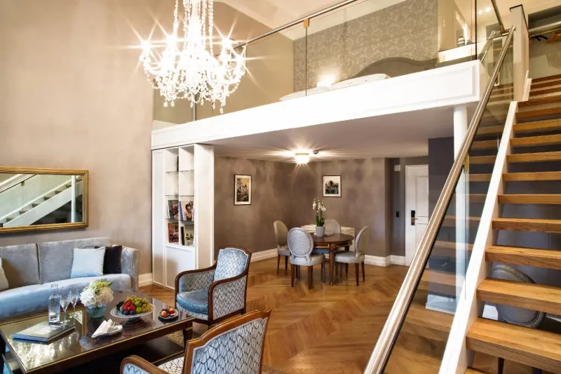 Deluxe Duplex Suite