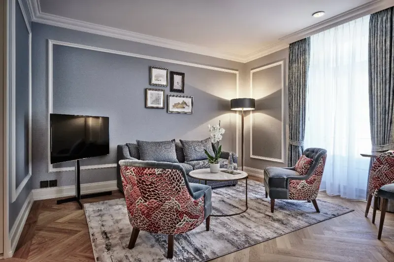 Deluxe Suite