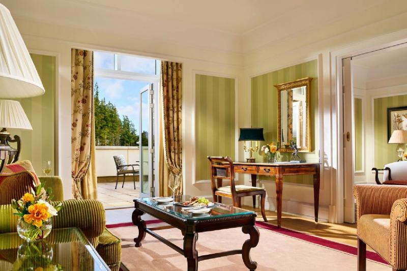 Mountain View Balcony Suite