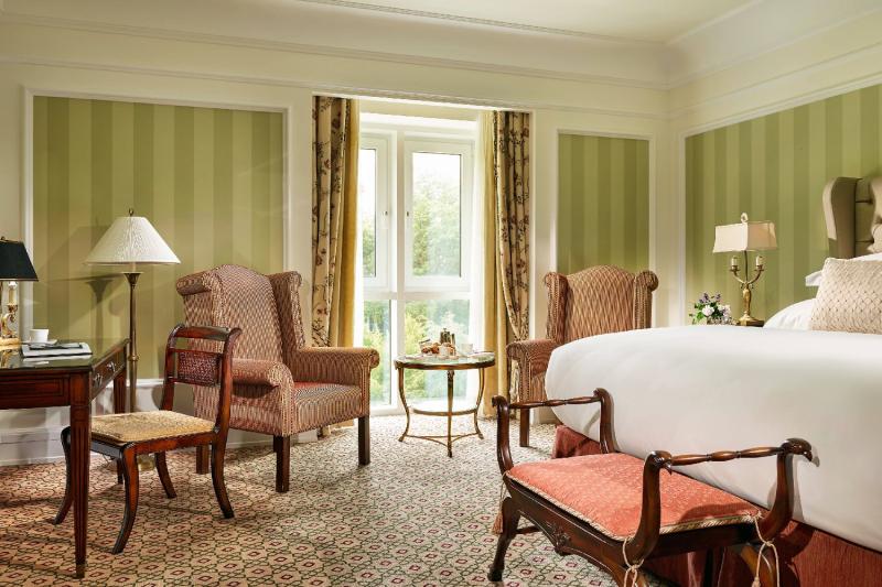 Classic Deluxe Room