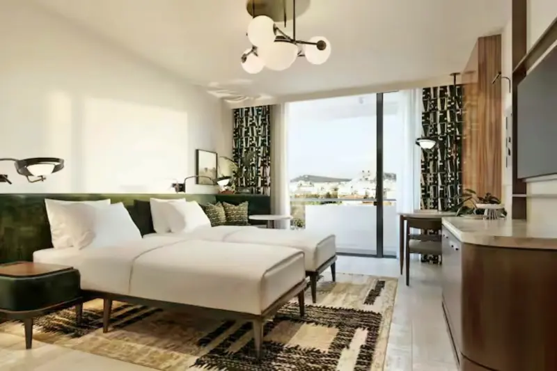 Premier Room