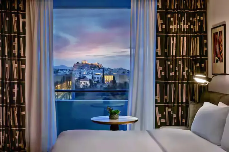 Royal Balcony Club Suite