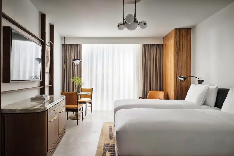 Deluxe Balcony Room