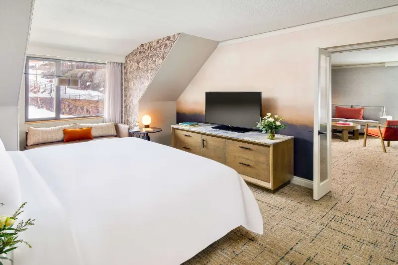 Fairmont Gold Signature Suite