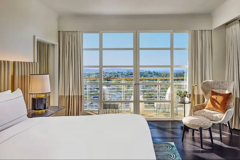 Hollywood Suite