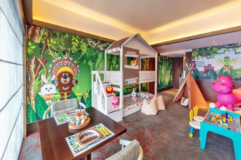 Urban Jungle Family Themed Suite 