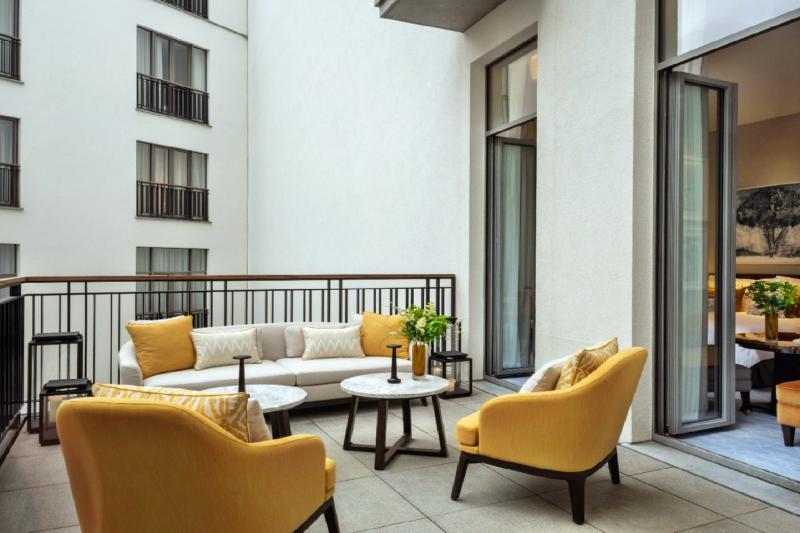 Deluxe Junior Suite 