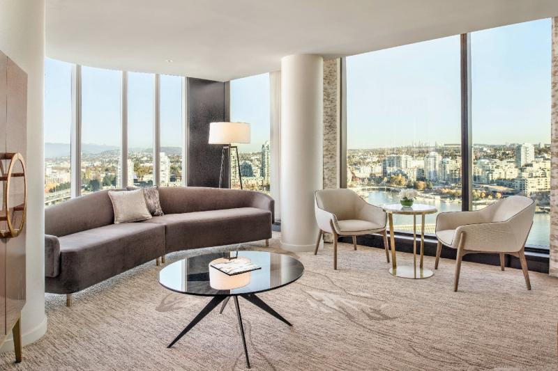 1 Bedroom Suite 