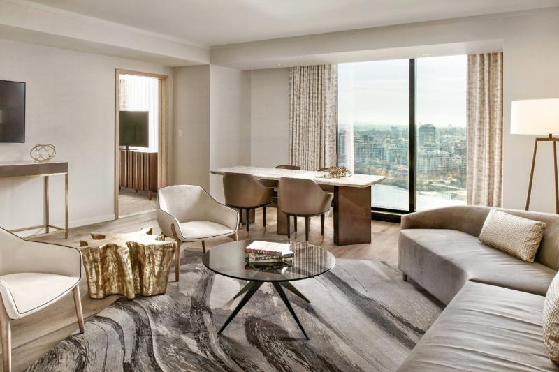 Executive Water View Suite 