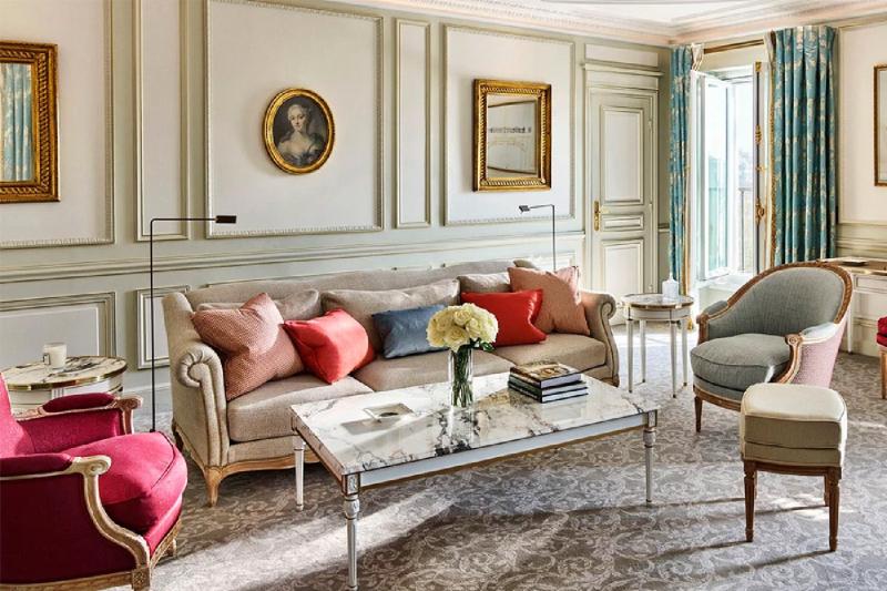 Prestige Eiffel View Suite