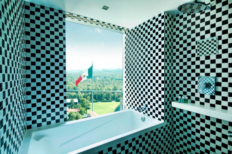 Urban City View Corner Suite