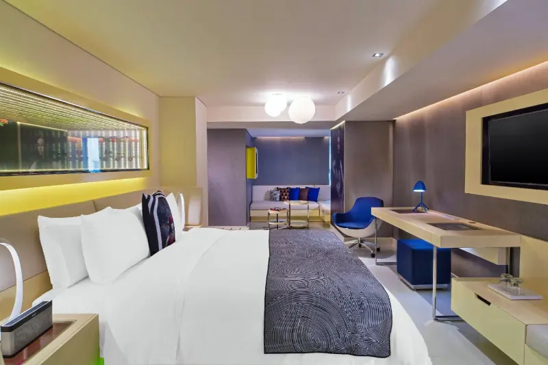 Premier Corner Suite