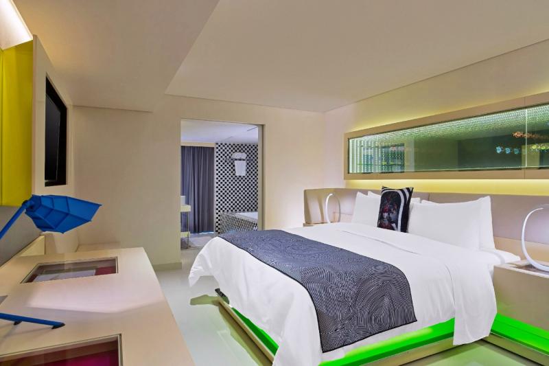 Premier Corner Suite
