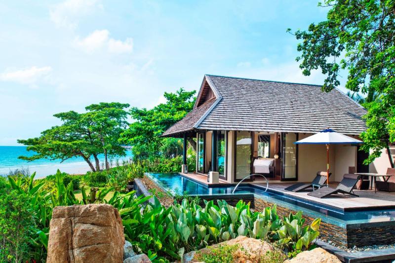 Tropical Beachfront Pool Villa