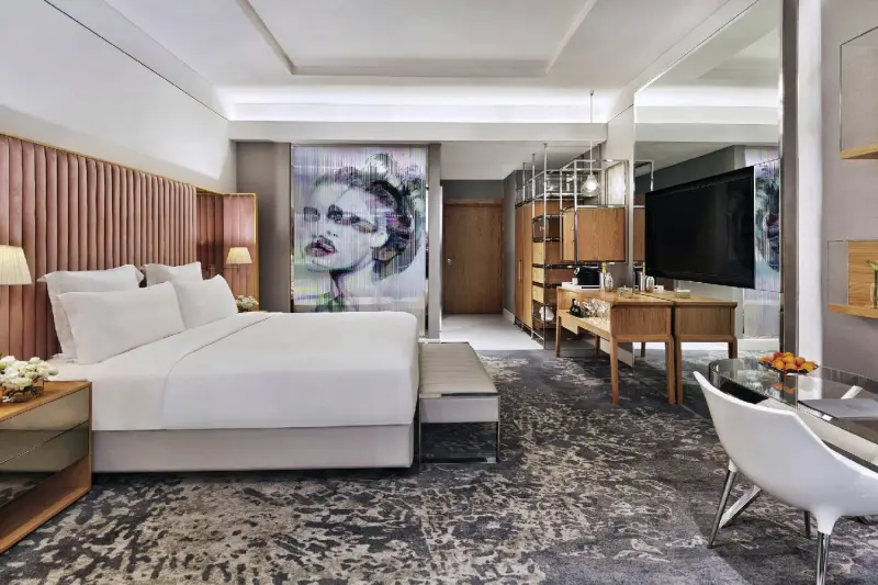 Signature Balcony Room