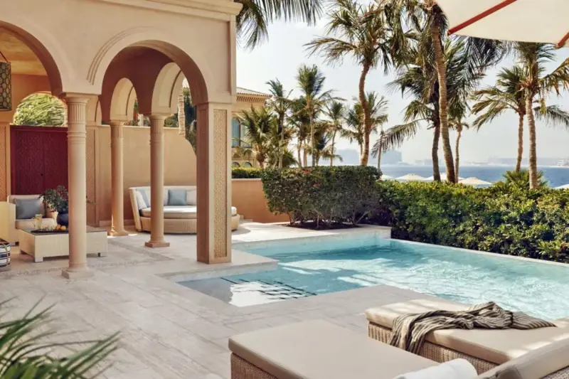 Beachfront Executive Pool Suite