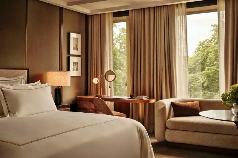 Grosvenor Junior Suite