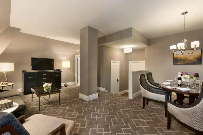 King Edward VIII Suite