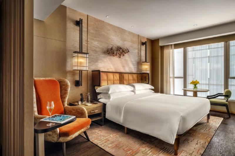 L450 Deluxe City View Room 