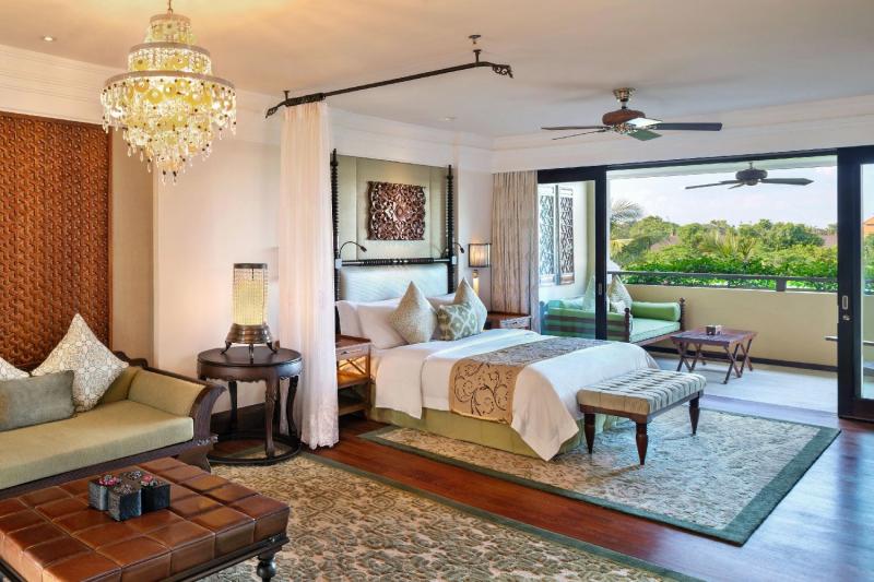 St. Regis Garden View Suite