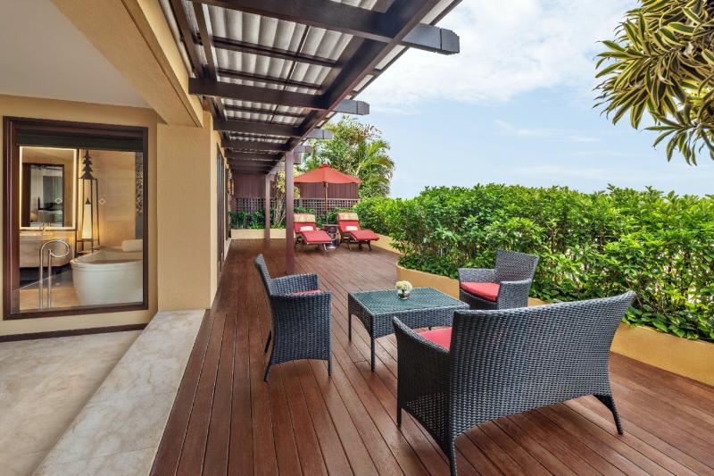 Orchid Garden View Suite