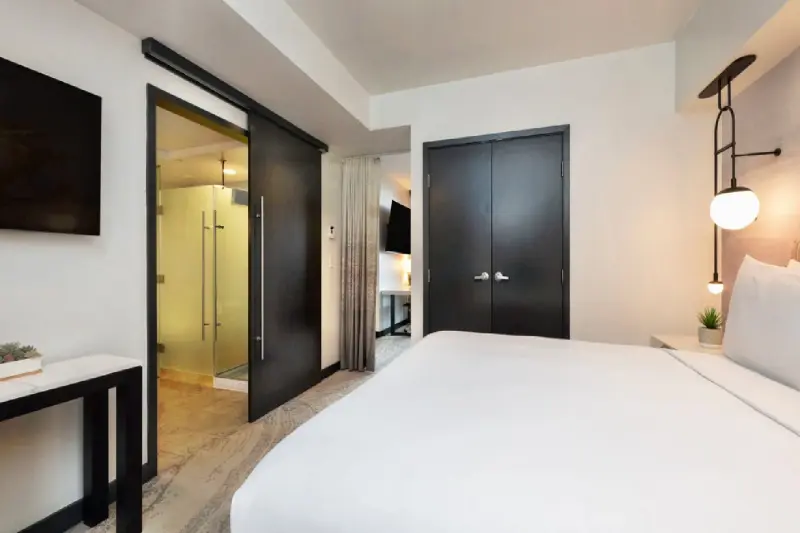Junior Water View Suite