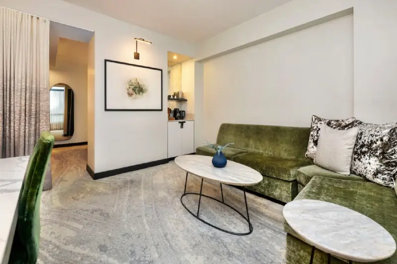Premium Suite