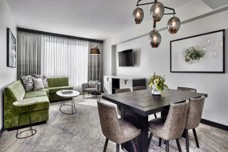 1 Bedroom Suite