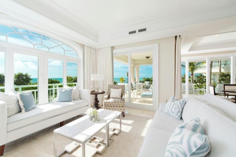 3 Bedroom Ocean Front Corner Deluxe Suite
