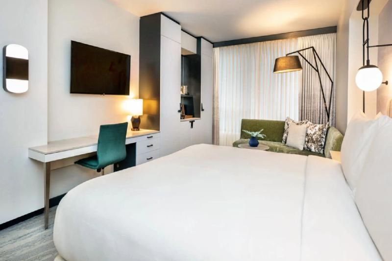 Water View Room